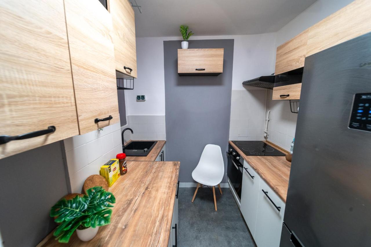 Metro Lux Home Apartment Varsavia Esterno foto