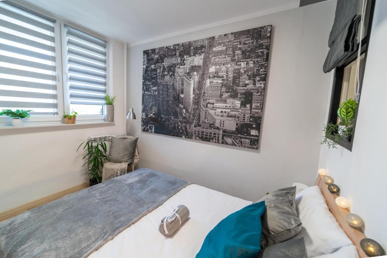 Metro Lux Home Apartment Varsavia Esterno foto