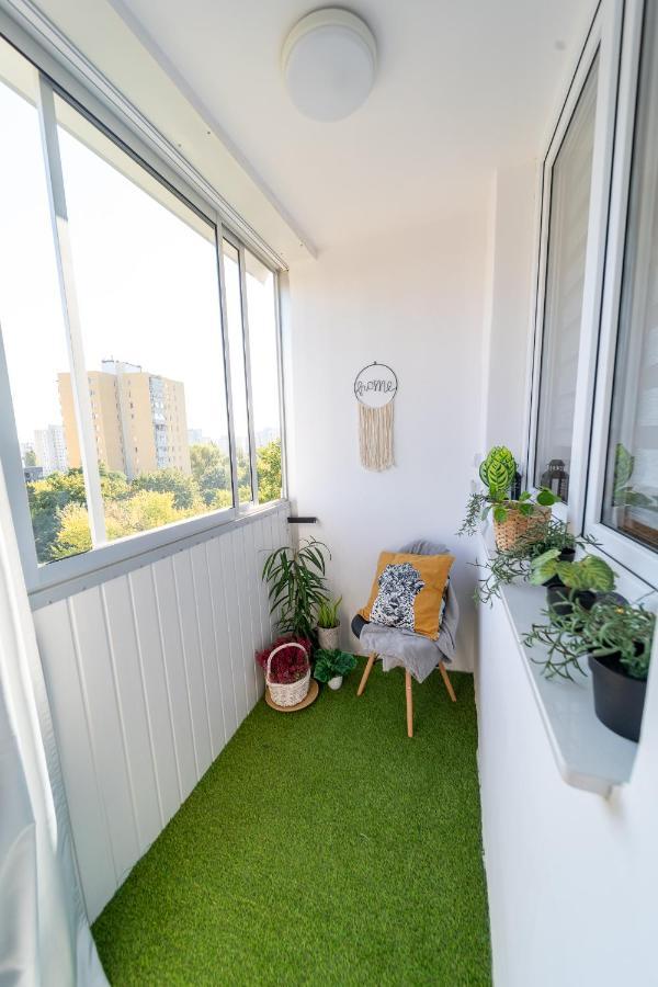Metro Lux Home Apartment Varsavia Esterno foto