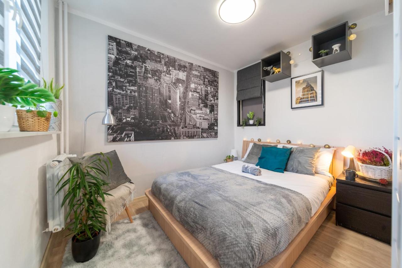 Metro Lux Home Apartment Varsavia Esterno foto