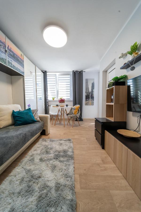 Metro Lux Home Apartment Varsavia Esterno foto