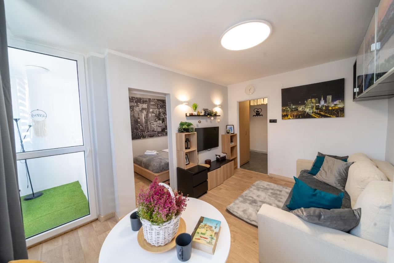 Metro Lux Home Apartment Varsavia Esterno foto
